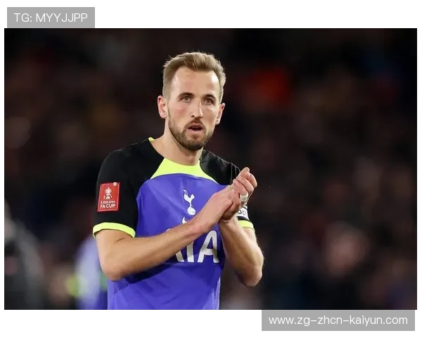 凯恩脚尖借力传球制造反方向突破空间，热刺轻松打入肋部